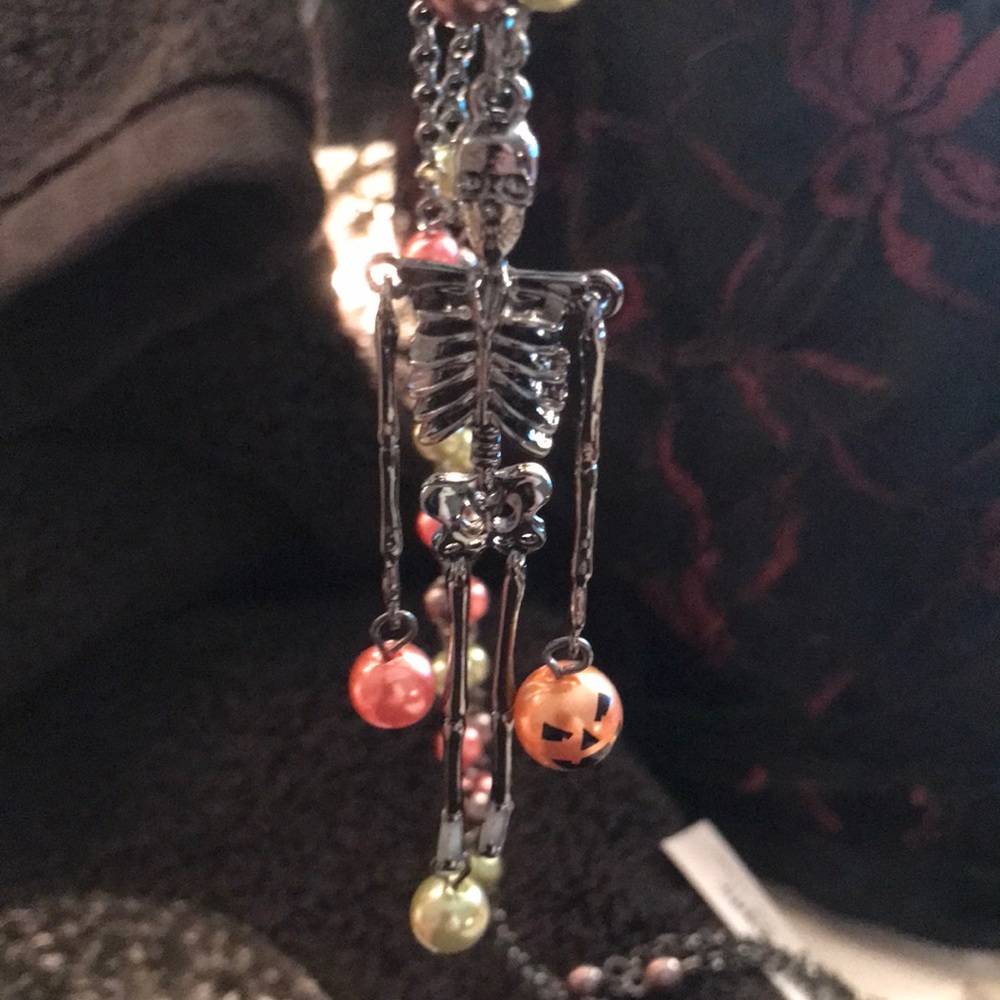 NWT Betsey Johnson skeleton long beaded necklace